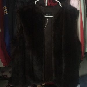 Vest made of fake fur
